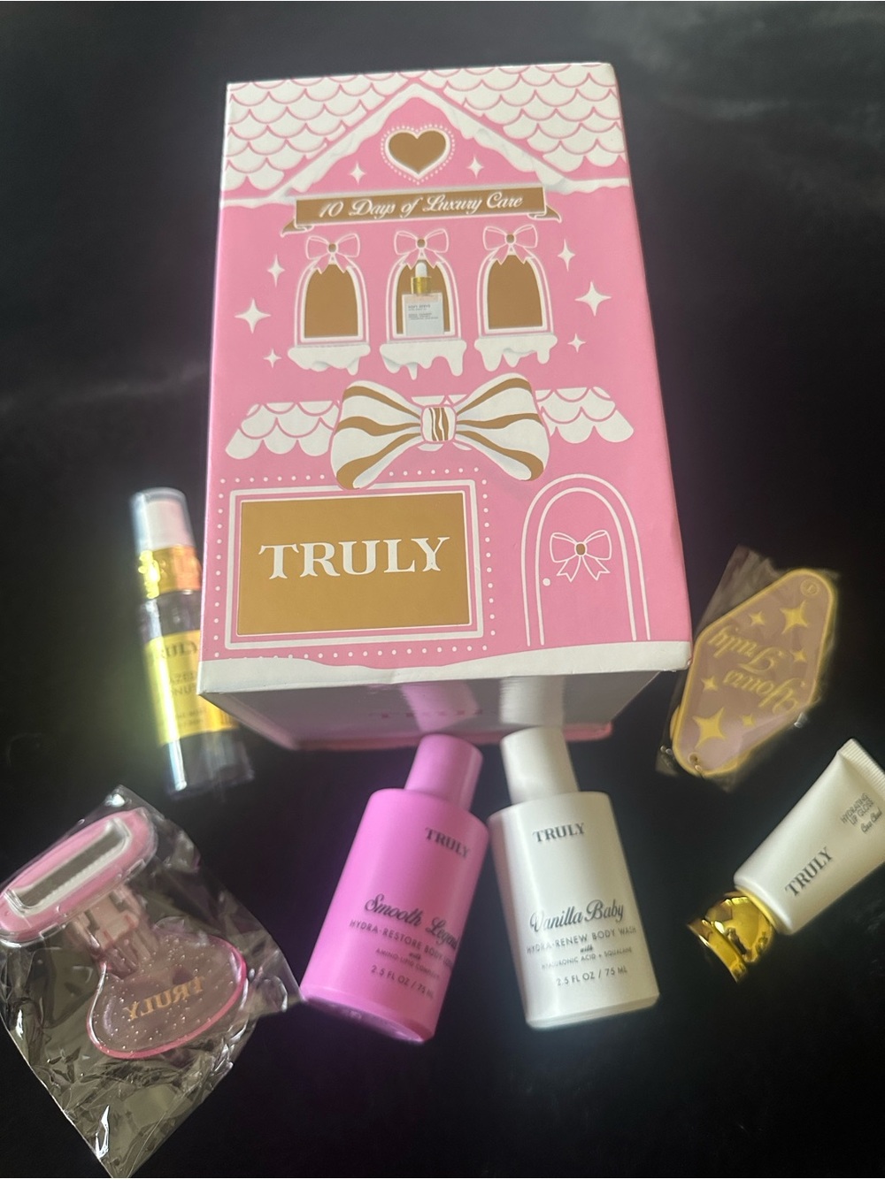 TRULY DELUXE SHAVE TRAVEL KIT